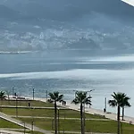 Osmenaj Seaside Apartman *